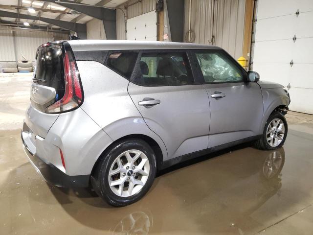 KNDJ23AU4P7188248 - 2023 KIA SOUL LX SILVER photo 3