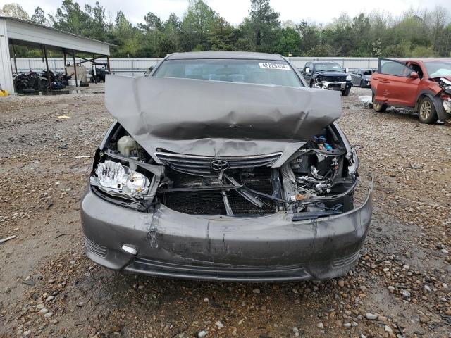 4T1BE32K95U991785 - 2005 TOYOTA CAMRY LE GRAY photo 5