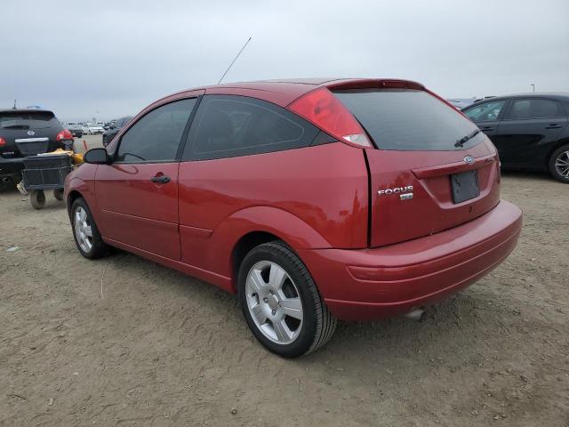 3FAFP31N25R103256 - 2005 FORD FOCUS ZX3 RED photo 2