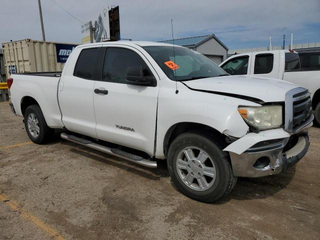 5TFRM5F11AX013258 - 2010 TOYOTA TUNDRA DOUBLE CAB SR5 WHITE photo 4