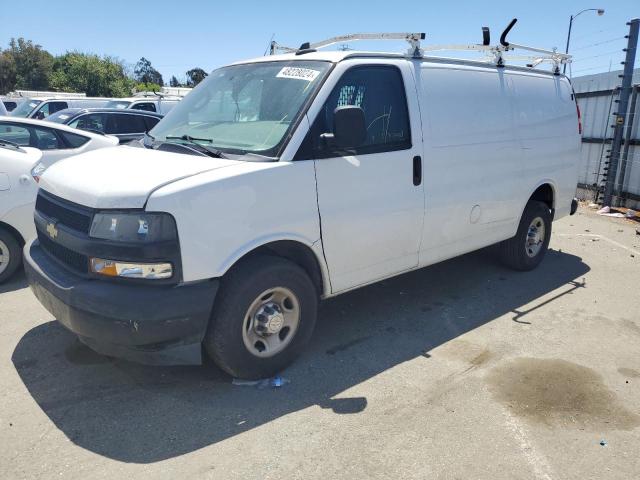 1GCWGAFP9J1278701 - 2018 CHEVROLET EXPRESS G2 WHITE photo 1