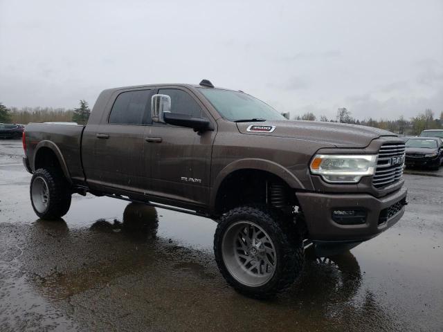 3C63R3ML2KG537113 - 2019 RAM 3500 LARAMIE BROWN photo 4