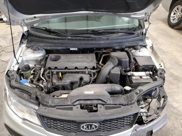 KNAFU6A20C5547260 - 2012 KIA FORTE EX SILVER photo 11