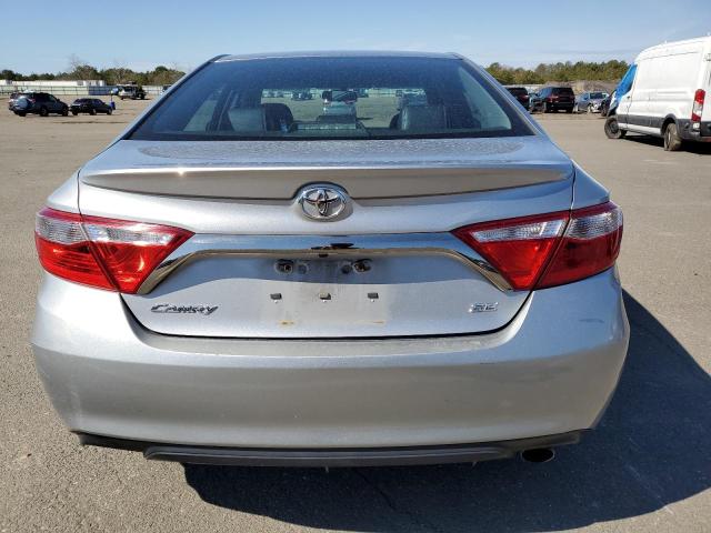 4T1BF1FK6HU356300 - 2017 TOYOTA CAMRY LE GRAY photo 6