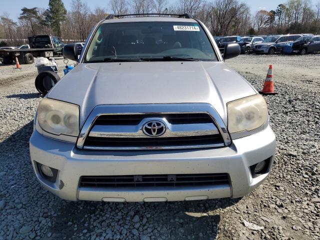 JTEZU14R378079665 - 2007 TOYOTA 4RUNNER SR5 SILVER photo 5