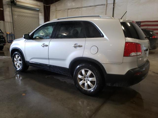 5XYKT3A6XDG409319 - 2013 KIA SORENTO LX SILVER photo 2