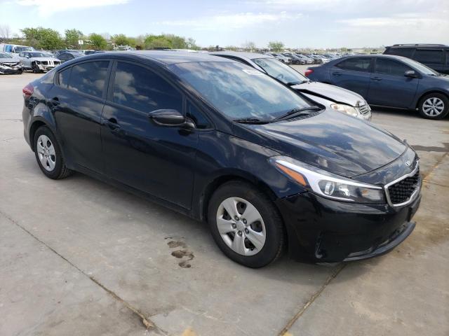 3KPFK4A75HE150034 - 2017 KIA FORTE LX BLACK photo 4