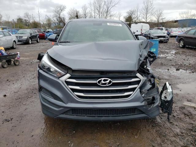 KM8J2CA45JU676175 - 2018 HYUNDAI TUCSON SE GRAY photo 5