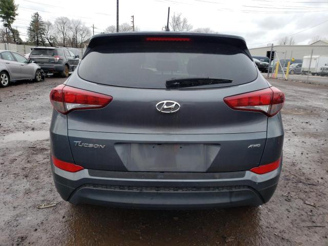 KM8J2CA45JU676175 - 2018 HYUNDAI TUCSON SE GRAY photo 6