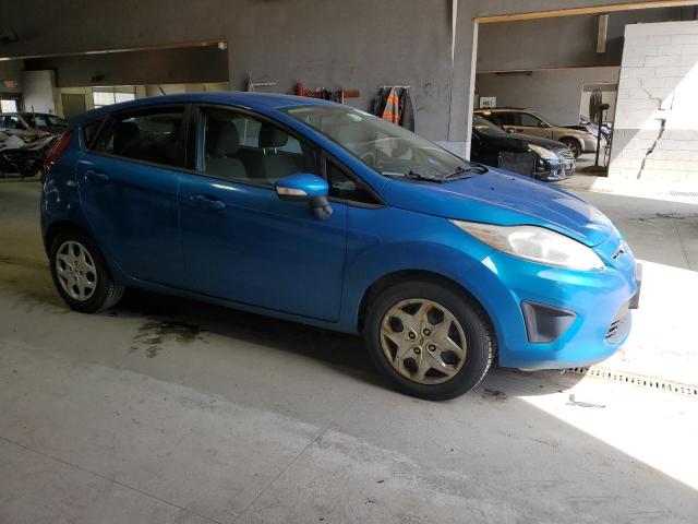 3FADP4EJ2DM118193 - 2013 FORD FIESTA SE BLUE photo 4