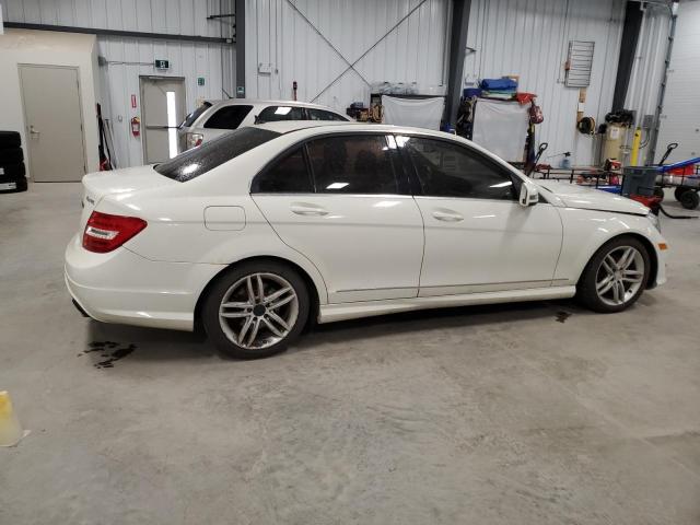 WDDGF8FB6CA673027 - 2012 MERCEDES-BENZ C 250 4MATIC WHITE photo 3