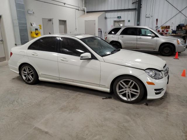 WDDGF8FB6CA673027 - 2012 MERCEDES-BENZ C 250 4MATIC WHITE photo 4