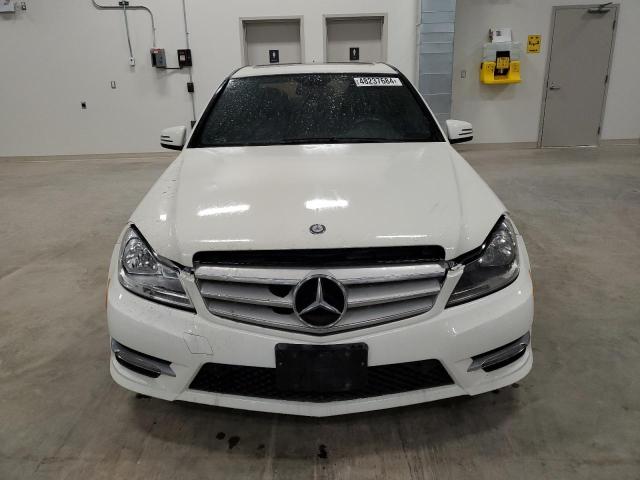 WDDGF8FB6CA673027 - 2012 MERCEDES-BENZ C 250 4MATIC WHITE photo 5