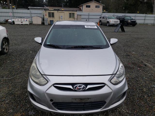 KMHCT4AEXDU386636 - 2013 HYUNDAI ACCENT GLS SILVER photo 5