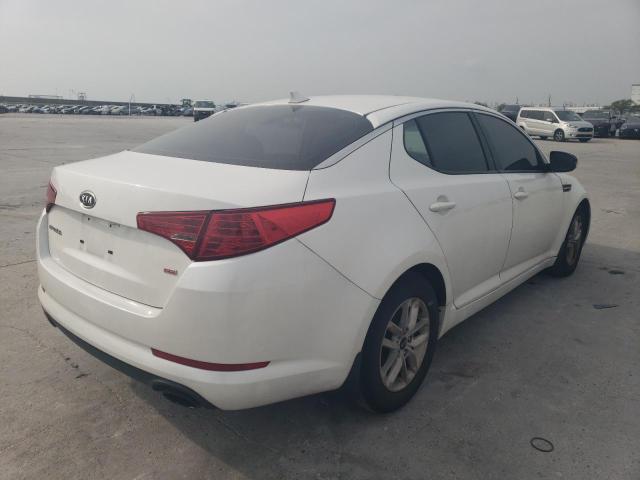 KNAGM4A71B5065447 - 2011 KIA OPTIMA LX WHITE photo 3