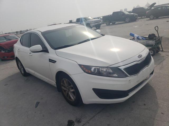 KNAGM4A71B5065447 - 2011 KIA OPTIMA LX WHITE photo 4