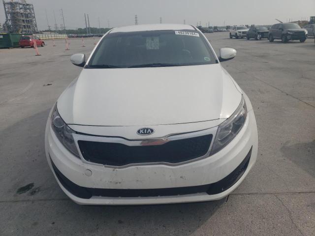 KNAGM4A71B5065447 - 2011 KIA OPTIMA LX WHITE photo 5