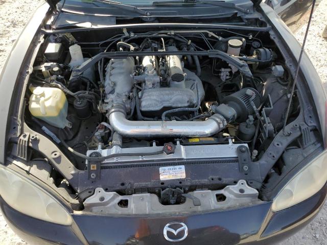 JM1NB353740401958 - 2004 MAZDA MX-5 MIATA BASE BLACK photo 11