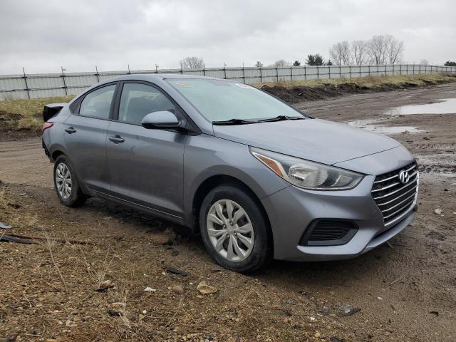 3KPC24A67LE121363 - 2020 HYUNDAI ACCENT SE GRAY photo 4