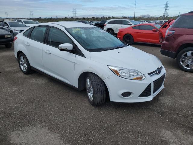 1FADP3F24EL243281 - 2014 FORD FOCUS SE WHITE photo 4