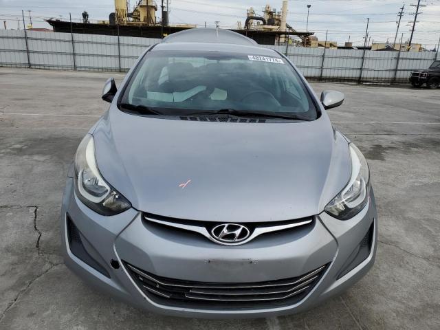 5NPDH4AEXGH748215 - 2016 HYUNDAI ELANTRA SE SILVER photo 5