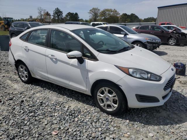 3FADP4BJ8FM157281 - 2015 FORD FIESTA SE WHITE photo 4