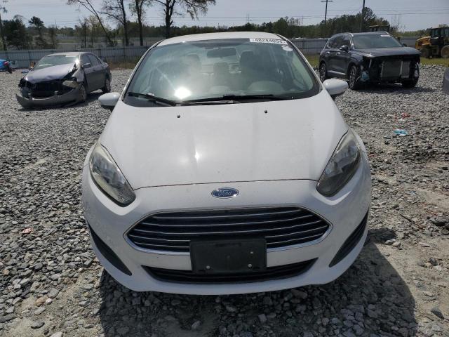 3FADP4BJ8FM157281 - 2015 FORD FIESTA SE WHITE photo 5