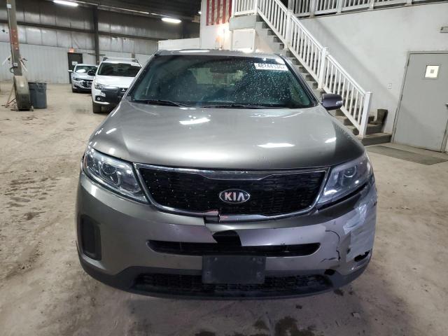 5XYKT3A62FG593724 - 2015 KIA SORENTO LX GRAY photo 5