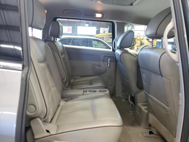 JN8AE2KP3E9108440 - 2014 NISSAN QUEST S GRAY photo 11