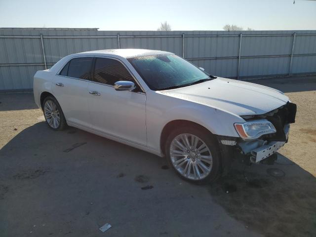 2C3CA6CT8BH536555 - 2011 CHRYSLER 300C WHITE photo 4