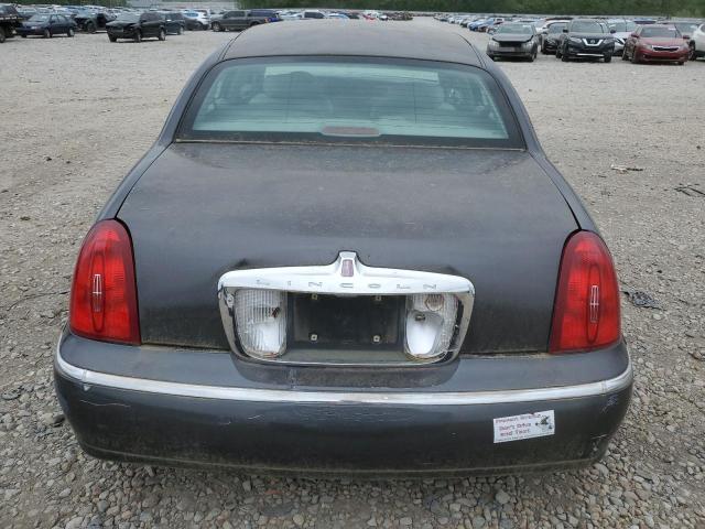 1LNHM82W5XY657519 - 1999 LINCOLN TOWN CAR SIGNATURE GRAY photo 6