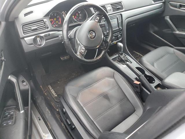1VWDT7A33HC029428 - 2017 VOLKSWAGEN PASSAT R-LINE Gümüş foto 8
