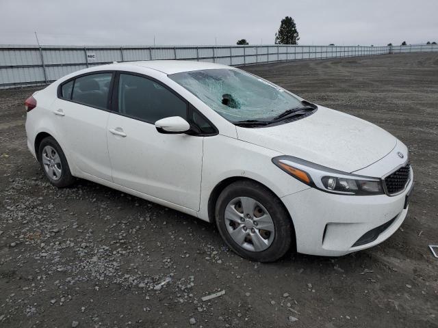 3KPFK4A74HE136335 - 2017 KIA FORTE LX WHITE photo 4