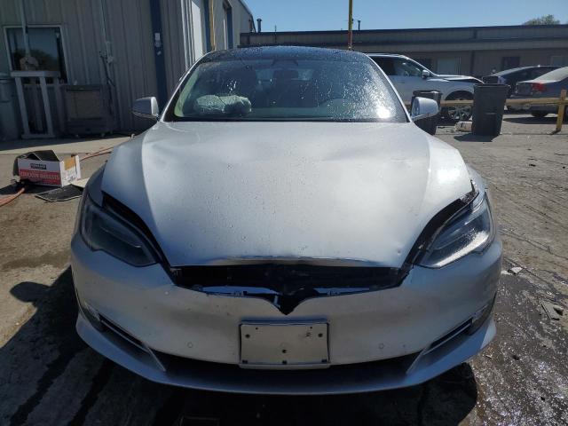 5YJSA1E27JF268293 - 2018 TESLA MODEL S Gümüş foto 5