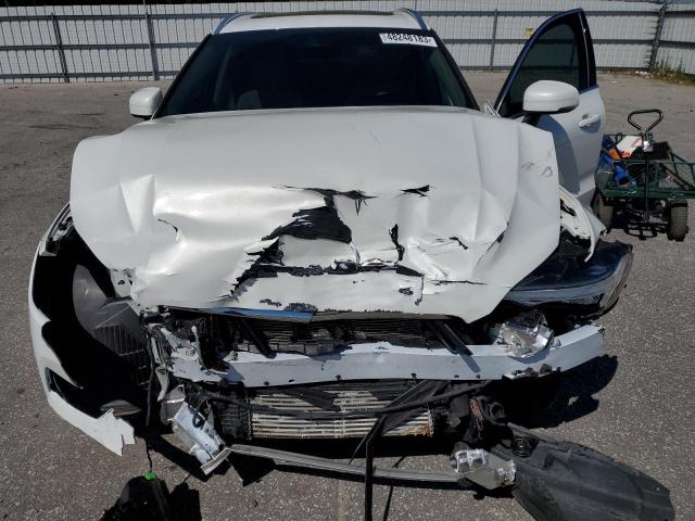 LYVA22RK3JB078209 - 2018 VOLVO XC60 T6 WHITE photo 11