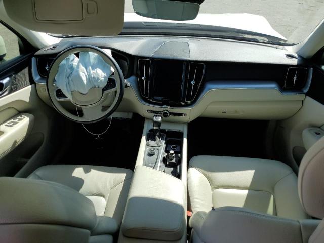 LYVA22RK3JB078209 - 2018 VOLVO XC60 T6 WHITE photo 8