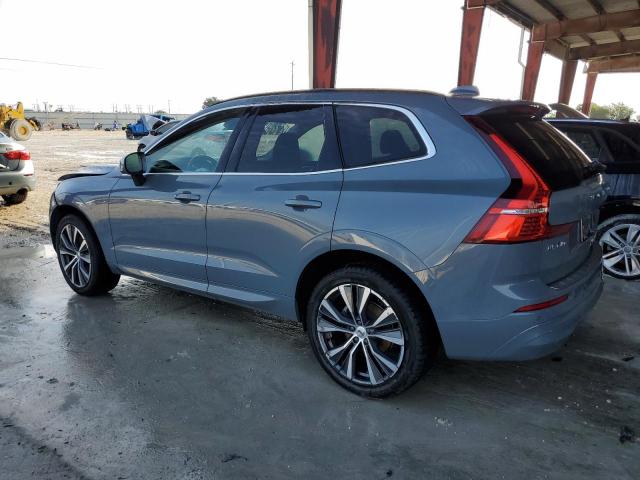 YV4L12DK9N1961440 - 2022 VOLVO XC60 B5 MOMENTUM GRAY photo 2