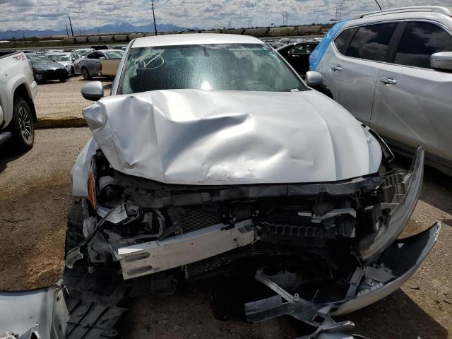 1N4BL4BV4KC137126 - 2019 NISSAN ALTIMA S SILVER photo 5