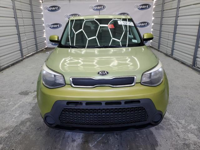 KNDJN2A28F7753244 - 2015 KIA SOUL GREEN photo 5