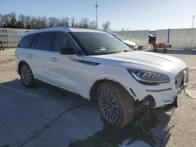 5LM5J7WCXMGL07498 - 2021 LINCOLN AVIATOR RESERVE WHITE photo 4