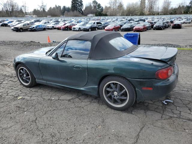 JM1NB353720229783 - 2002 MAZDA MX-5 MIATA BASE GREEN photo 2
