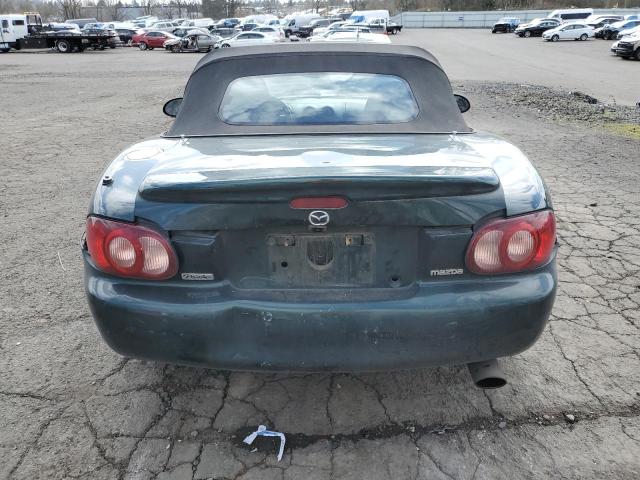 JM1NB353720229783 - 2002 MAZDA MX-5 MIATA BASE GREEN photo 6