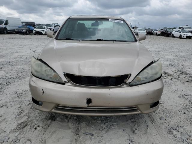 4T1BF32K75U599840 - 2005 TOYOTA CAMRY LE GOLD photo 5