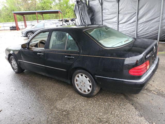 WDBJF65H4XA865528 - 1999 MERCEDES-BENZ E 320 BLACK photo 2