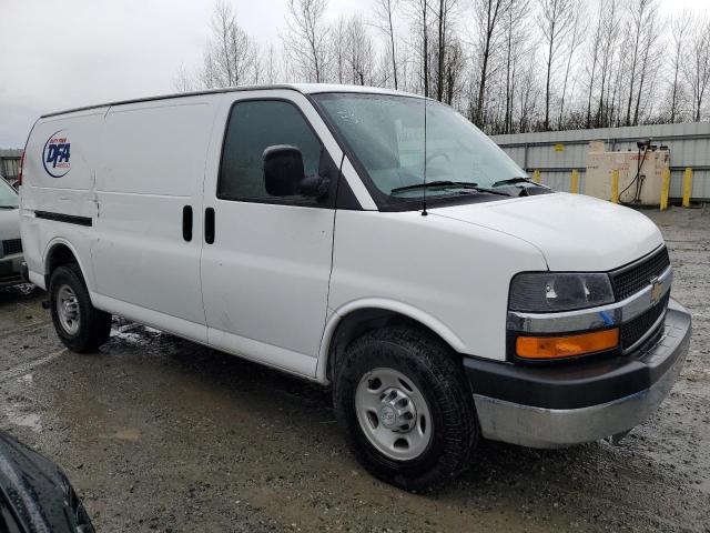 1GCWGAFF7G1171033 - 2016 CHEVROLET EXPRESS G2 WHITE photo 4