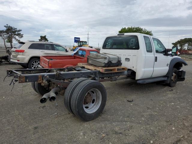 1FD0X5HT2GEA59390 - 2016 FORD F550 SUPER DUTY WHITE photo 3