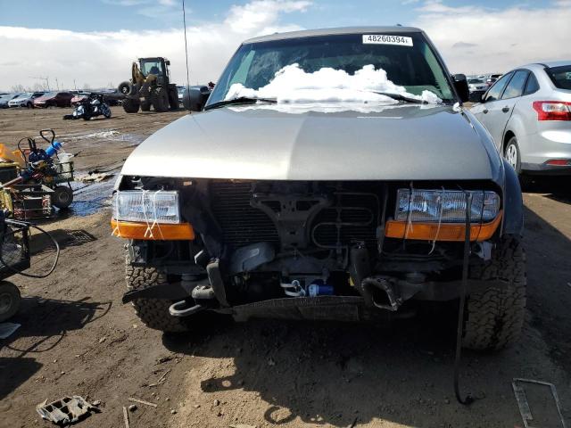 1GNCT18W01K115679 - 2001 CHEVROLET BLAZER BEIGE photo 5