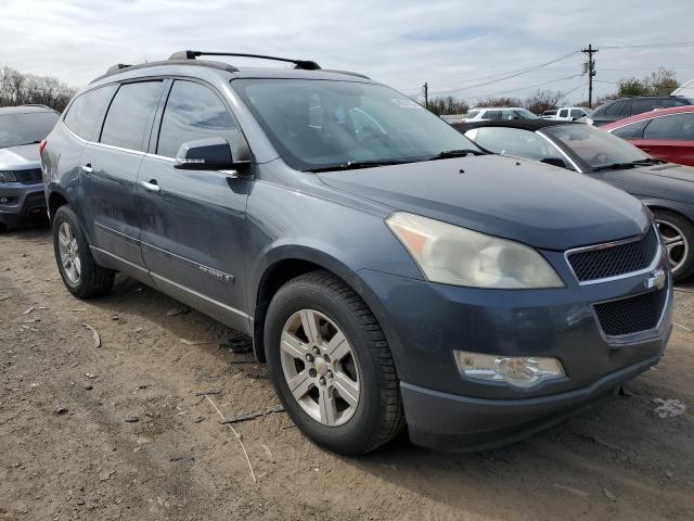 1GNEV23D29S115807 - 2009 CHEVROLET TRAVERSE LT GRAY photo 4