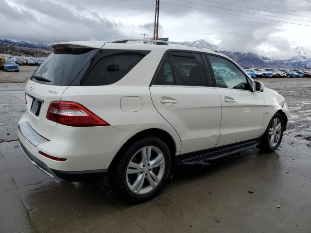 4JGDA5HB3CA050189 - 2012 MERCEDES-BENZ ML 350 4MATIC WHITE photo 3