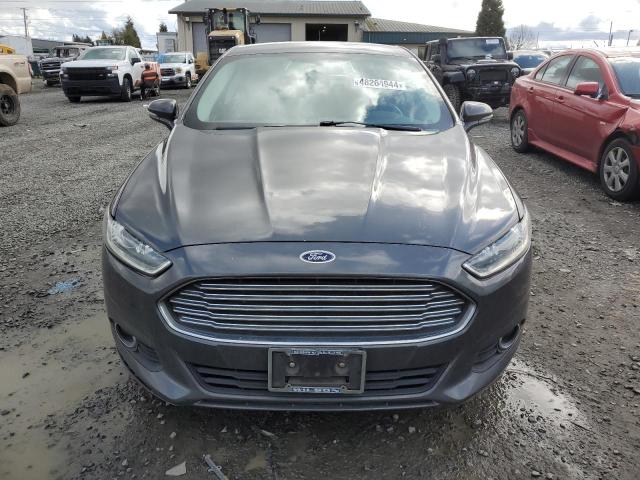 1FA6P0H70F5118252 - 2015 FORD FUSION SE GRAY photo 5